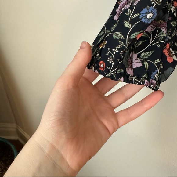 Loft | Floral Long Sleeve Ruffle Hem Blouse Size Small Women's - Picture 5 of 6